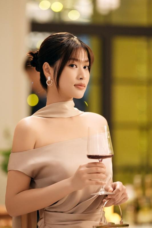 Vbiz có một cô gái từng bị miệt thị ngoại hình nay lọt Top 100 gương mặt đẹp nhất thế giới- Ảnh 7.