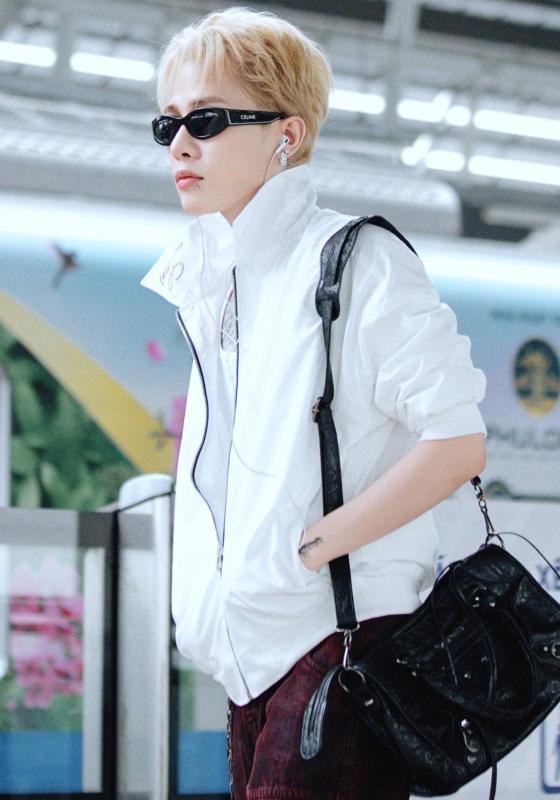 Giật mình: Jack chuyển hướng sang thời trang, được Seoul Fashion Week chú ý, chuyện gì vậy?- Ảnh 10.