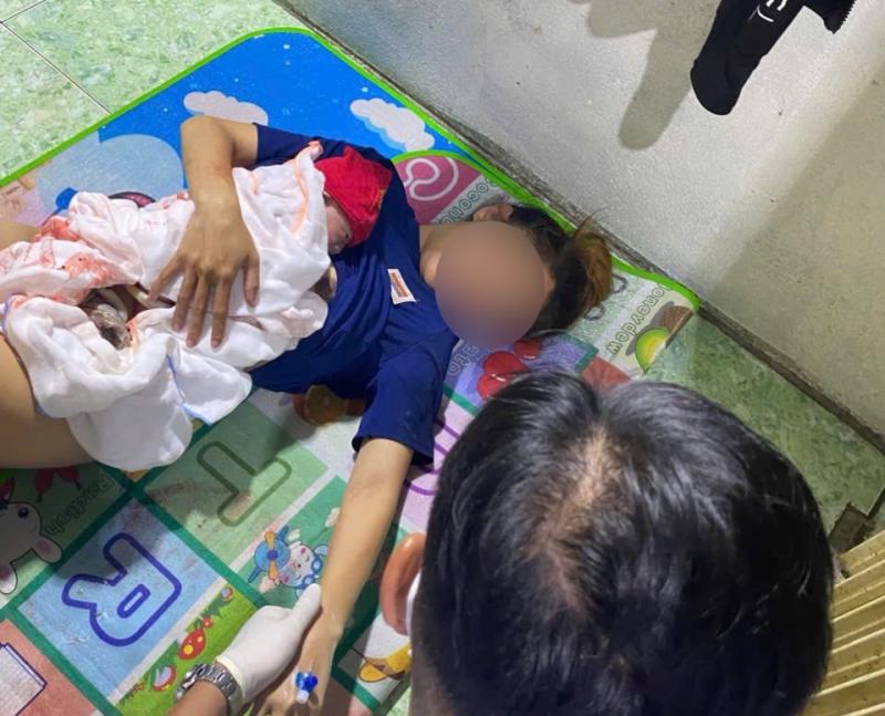 Chủ quan, một thai phụ đẻ rớt tại phòng trọ ở TPHCM- Ảnh 1.