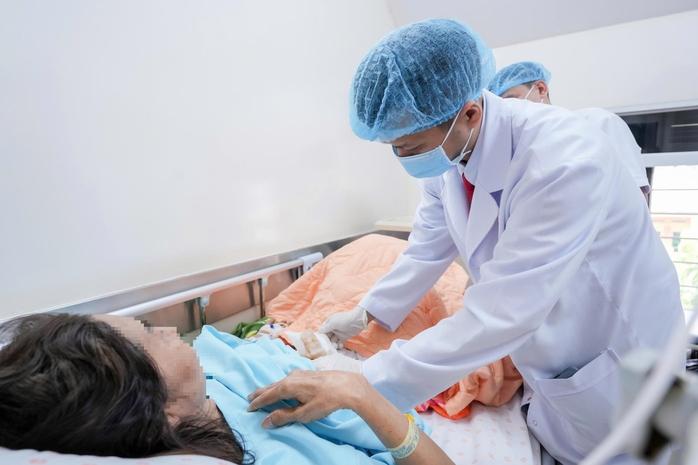 Tưởng đau dạ dày, ngờ đâu khối u to bằng quả trứng ở vị trí hiểm- Ảnh 1.