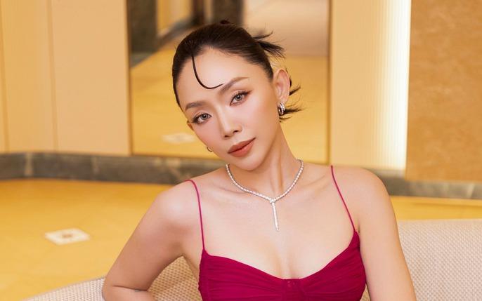 Netizen nhờ tư vấn chuyện cố chấp yêu nhưng bị mẹ cấm, Tóc Tiên: 