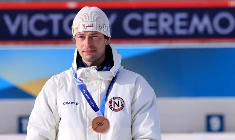 Drama Olympic: VĐV bật khóc thừa nhận ngoại tình ngay trên truyền hình trực tiếp sau khi giành huy chương- Ảnh 2.