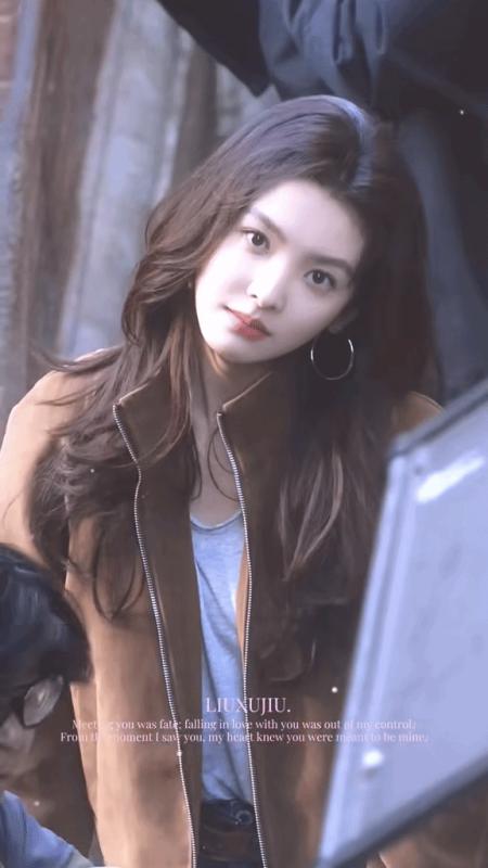Khi Chương Nhược Nam hết làm bạch nguyệt quang: Nhìn cứ hao hao Go Youn Jung thế này!- Ảnh 2.