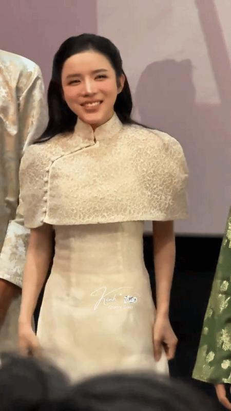 Nữ chính Thỏ Ơi!! đòi tháo mũi giả ngay giữa rạp phim vì 1 câu điếng người, Trấn Thành phải lật đật giải vây- Ảnh 3.
