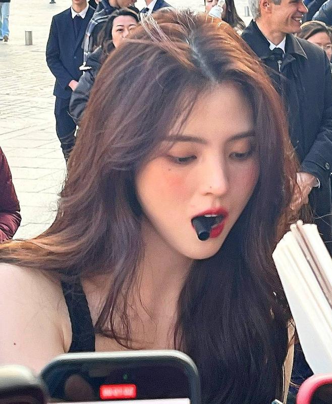 Phải gọi Han So Hee là "mỹ nữ tóc rối"!- Ảnh 9.