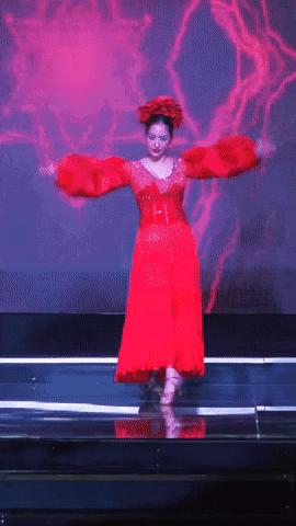Khánh Thi quá chói mắt: 7 năm mới trở lại sàn nhảy vẫn giật trọn spotlight, lấn át cả Phan Hiển - Thu Hương- Ảnh 1.