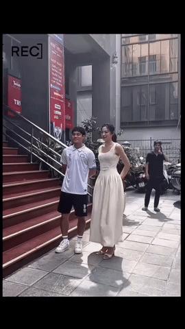 Hot lại ảnh Văn Toàn bẽn lẽn bên 2 Á hậu, bảo sao vẫn độc thân, mong tết đừng ai hỏi bao giờ lấy vợ- Ảnh 3.