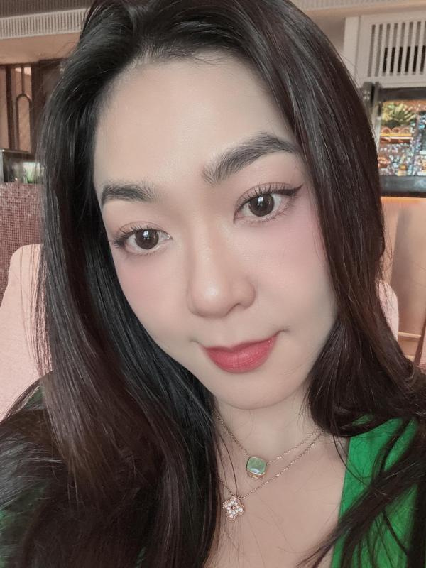 Hà Thanh Xuân xứng danh mỹ nhân không tuổi trong áo dài Tết: Mỗi sáng ngủ dậy đều uống 1 thứ được coi là "nghi thức" chống già cho phụ nữ trung niên- Ảnh 3.