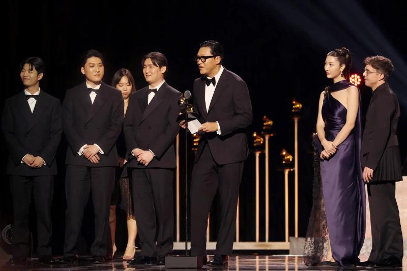 Tổng kết Grammy 2026: Rosé trắng tay, 1 siêu sao “giữ chuỗi” kỷ lục nhận 5 cúp- Ảnh 5.