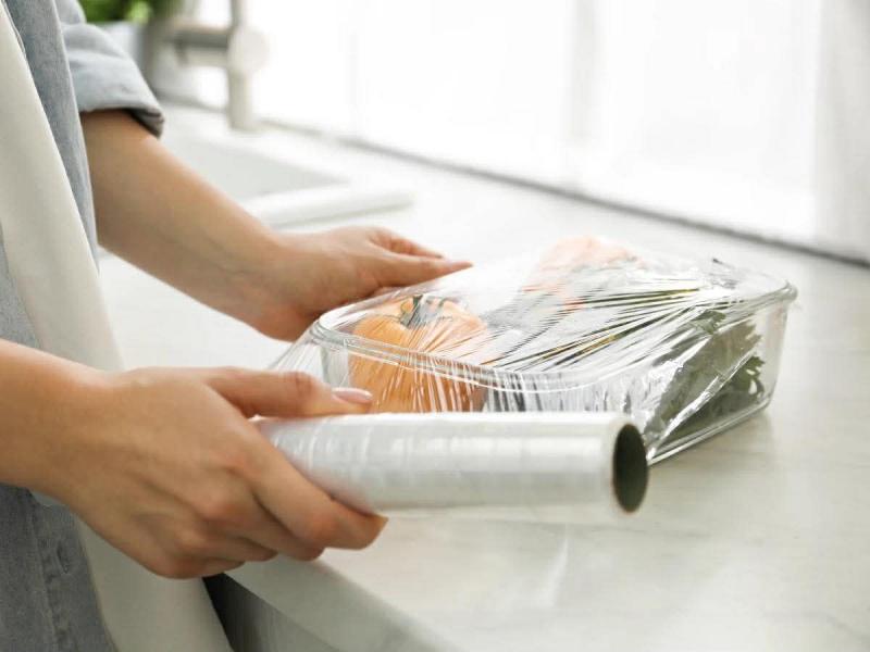 Đừng dùng màng bọc thực phẩm để bảo quản thức ăn thừa! Các chuyên gia Nhật Bản tiết lộ phương pháp khá bất ngờ- Ảnh 2.
