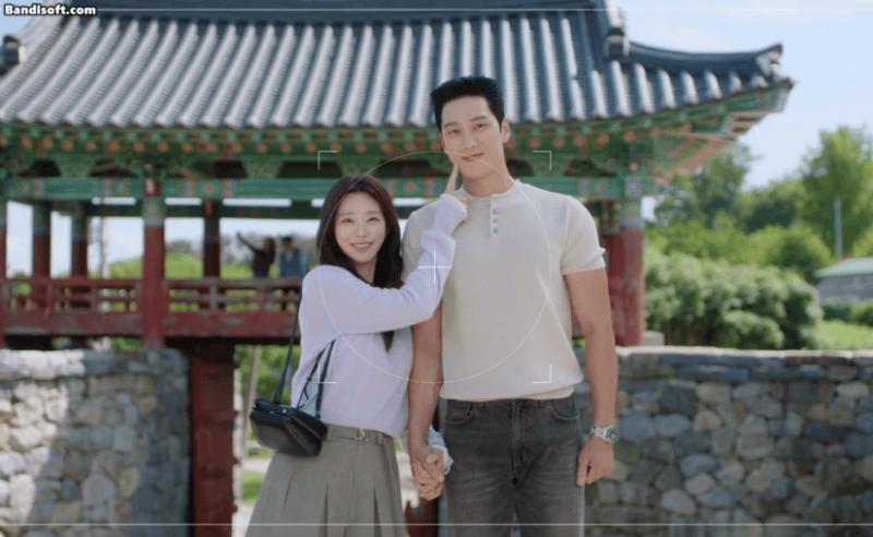 Cặp đôi ngôn tình công khai yêu đương làm cả MXH phát sốt: Nhà gái là chiến thần visual, nhà trai giàu nứt đố đổ vách- Ảnh 1.