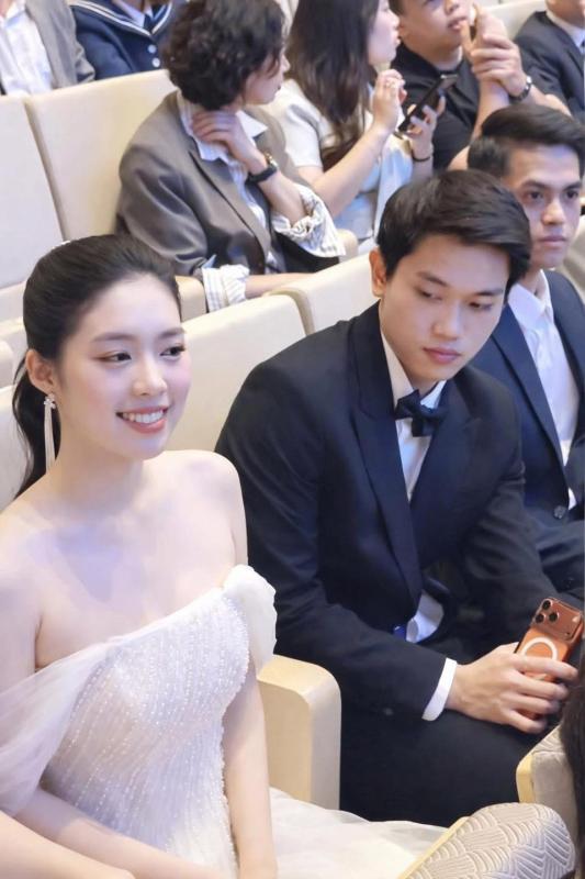 Đình Bắc tương tác với cô gái nào cũng bị bàn tán, netizen bênh vực, chấm 10 điểm EQ vì cách ứng xử với drama- Ảnh 2.