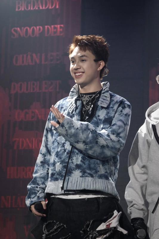 Nam rapper bước ra từ Rap Việt “chạy show” tất bật cuối năm, visual sáng bừng chiếm spotlight- Ảnh 7.