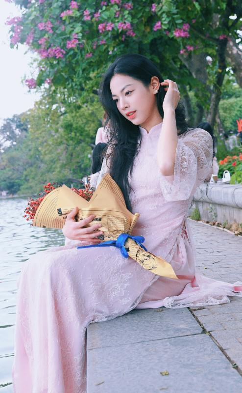 Ngày Tết mê mẩn ngắm Kim Anh - “Nữ thần biết bay” 19 tuổi gây sốt Đông Nam Á, visual "thua hoa hậu mỗi vương miện"- Ảnh 8. Ngày Tết gặp Kim Anh - “Nữ thần biết bay” 19 tuổi gây sốt Đông Nam Á, visual