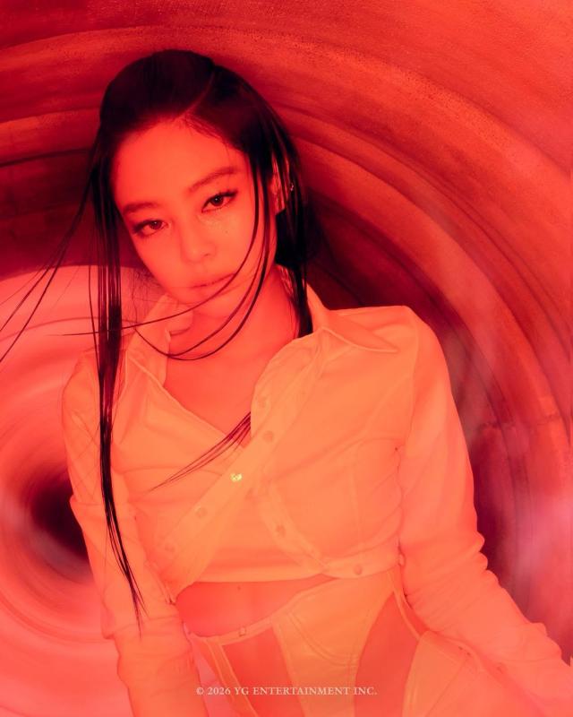 Thêm 1 lần BLACKPINK diện local brand Việt, FENG SYSTEM “mở bát” 2026 cháy quá- Ảnh 5.