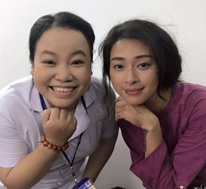 Nữ diễn viên duy nhất đóng cả 2 phim Tết đang thống trị phòng vé, lên hình vài giây mà hot chẳng kém ai- Ảnh 6.