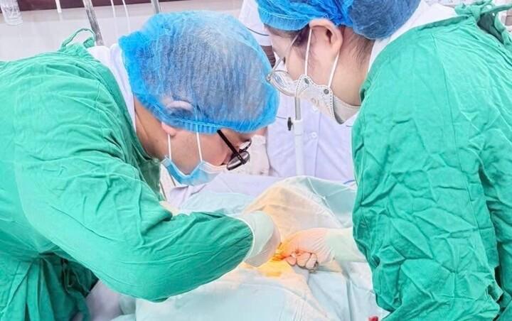 10 phút thần tốc giành sự sống cho cụ ông bị ngừng tuần hoàn- Ảnh 1.