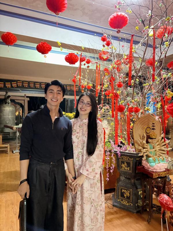 "Vũ trụ cẩu lương" ngày mùng 1 Tết: Vợ chồng Trấn Thành, Đỗ Hà tình tứ, 1 đôi công khai tình cảm?- Ảnh 15.