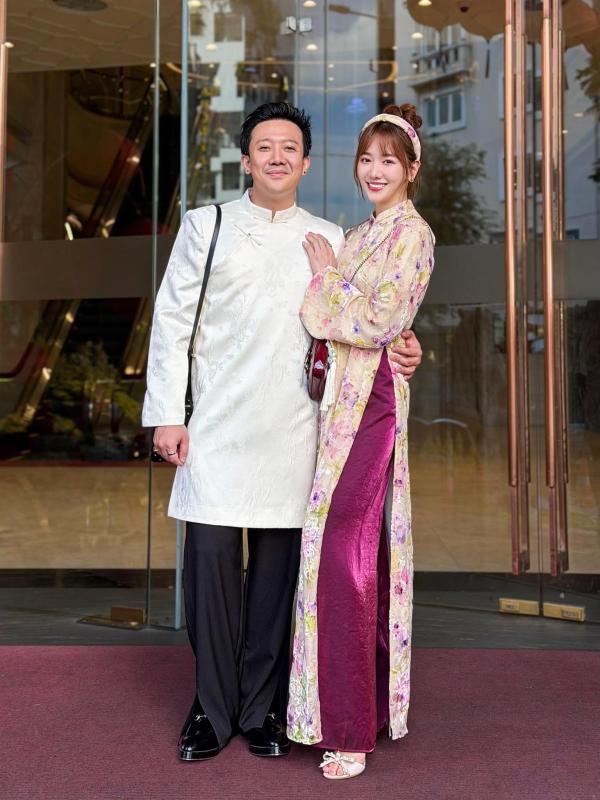 "Vũ trụ cẩu lương" ngày mùng 1 Tết: Vợ chồng Trấn Thành, Đỗ Hà tình tứ, 1 đôi công khai tình cảm?- Ảnh 1.