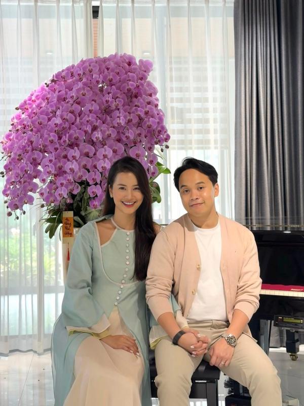 "Vũ trụ cẩu lương" ngày mùng 1 Tết: Vợ chồng Trấn Thành, Đỗ Hà tình tứ, 1 đôi công khai tình cảm?- Ảnh 11.