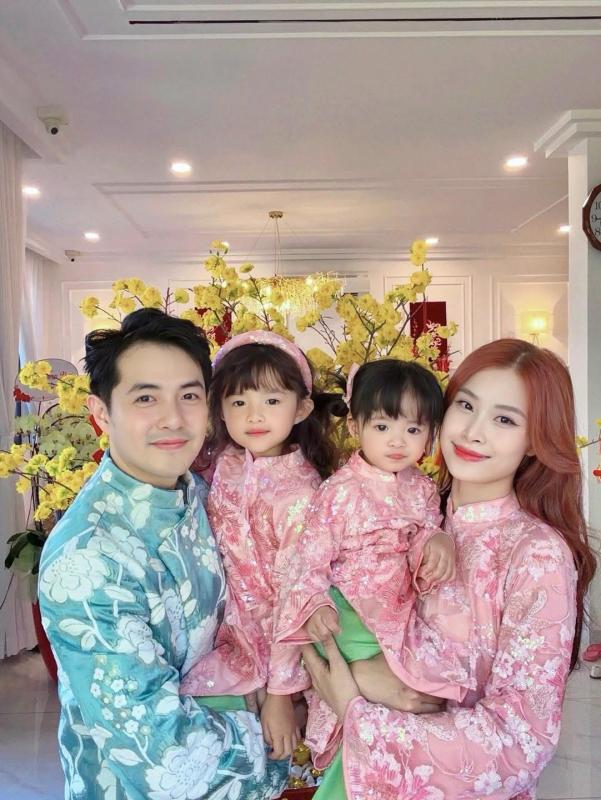 "Vũ trụ cẩu lương" ngày mùng 1 Tết: Vợ chồng Trấn Thành, Đỗ Hà tình tứ, 1 đôi công khai tình cảm?- Ảnh 12.