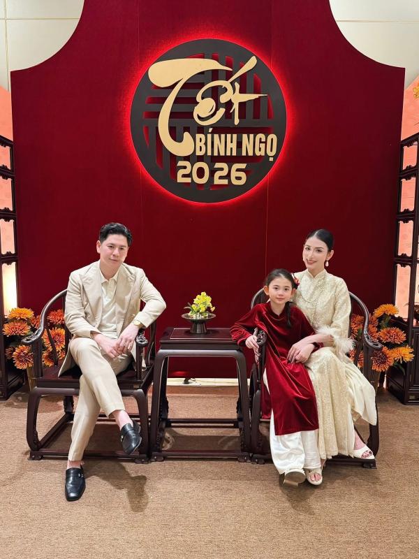 "Vũ trụ cẩu lương" ngày mùng 1 Tết: Vợ chồng Trấn Thành, Đỗ Hà tình tứ, 1 đôi công khai tình cảm?- Ảnh 16.