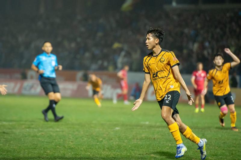 Hy hữu tại V.League: Vì sao thủ môn CLB Thanh Hoá phải lên đá tiền đạo?- Ảnh 4.