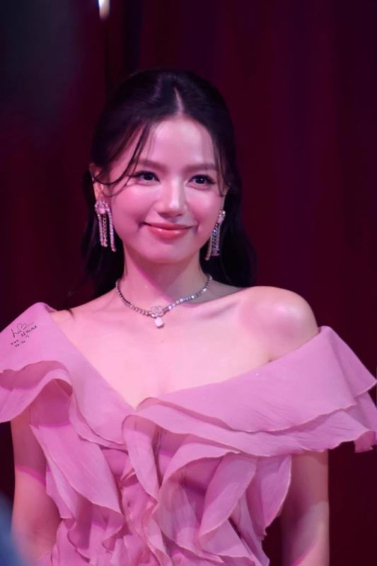 Ngọc nữ mới của Vbiz đổi style đẹp tuyệt đối, nhan sắc phải sánh ngang với Thư Kỳ- Ảnh 13.