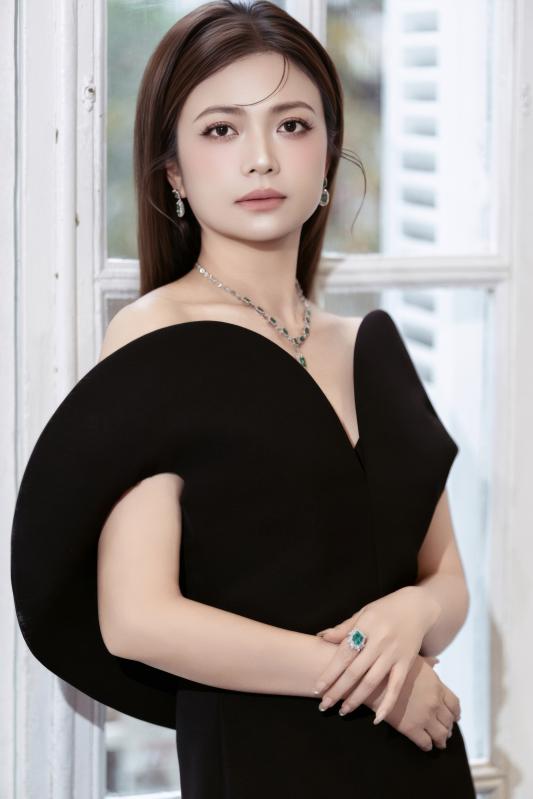 Kiều Anh và những thước lụa kể câu chuyện của một người phụ nữ đủ "chín"- Ảnh 9.