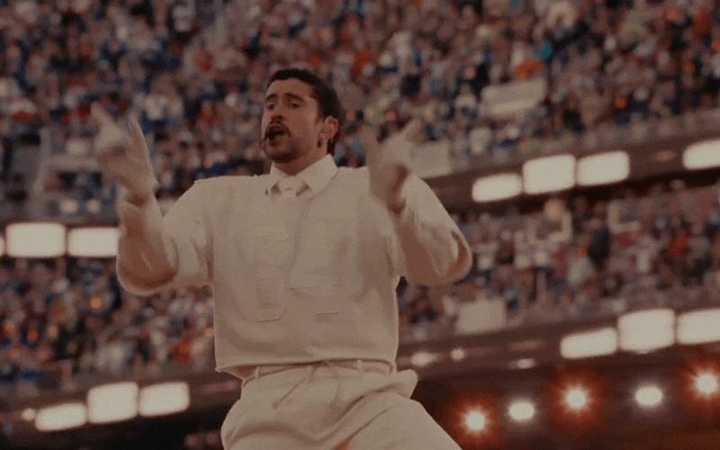 Sân khấu Super Bowl bị Tổng thống Trump chê “tệ nhất lịch sử”: Cả núi tiền dàn dựng, khiến cả triệu người tự hào- Ảnh 4.