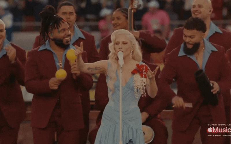 Sân khấu Super Bowl bị Tổng thống Trump chê “tệ nhất lịch sử”: Cả núi tiền dàn dựng, khiến cả triệu người tự hào- Ảnh 3.