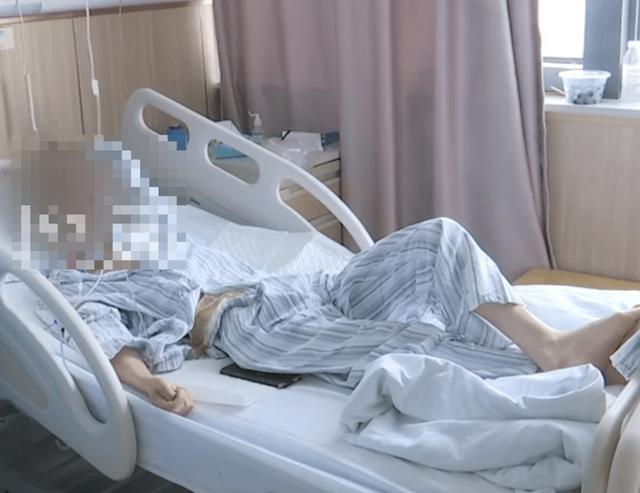 Người đàn ông hoại tử toàn bộ ruột, tử vong 1 ngày sau cấp cứu, bác sĩ thở dài: 1 dấu hiệu tưởng vô hại nhưng tuyệt đối đừng bỏ lỡ!- Ảnh 1.