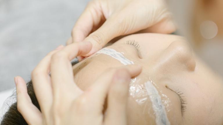 Bác sĩ cảnh báo 1 thói quen làm đẹp có thể gây dị ứng, nhiễm trùng, thậm chí lây nhiễm virus HPV- Ảnh 2.
