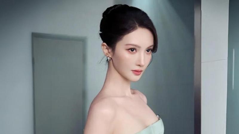 Mỹ nhân bị đuổi khỏi showbiz: Visual biến dạng, giọng hát vũ đạo có đủ mà lạ lắm- Ảnh 4.