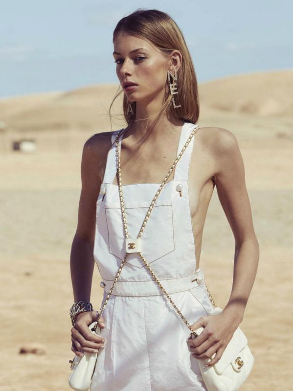 "Cục vàng" của Chanel là nữ thần phương Bắc có đôi mắt xanh rực rỡ, nhìn vào chỉ sợ bị thôi miên- Ảnh 13.
