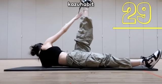 Bài tập 7 phút làm nên cơ bụng đỉnh chóp của "thiên nga Kpop"- Ảnh 9.