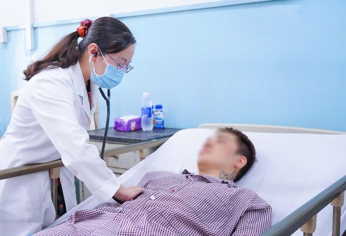 Ngộ độc thực phẩm, rượu bia ngày Tết: Đừng chủ quan!- Ảnh 1.