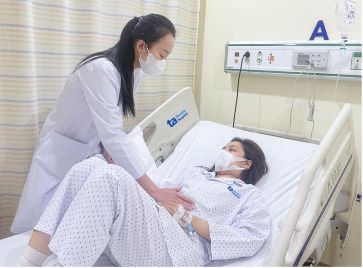 Bác sĩ cảnh báo nguy cơ ngộ độc thực phẩm dịp Tết- Ảnh 1.