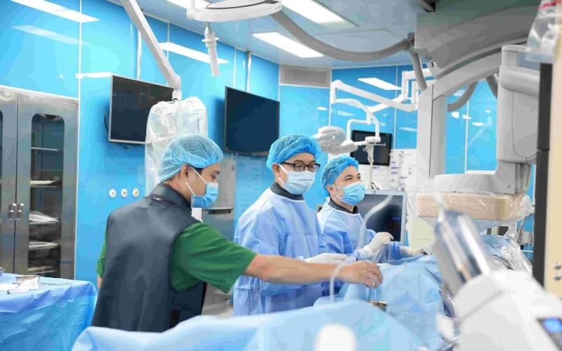 Nút mạch cấp cứu cứu sản phụ băng huyết bất thường sau sinh- Ảnh 1.