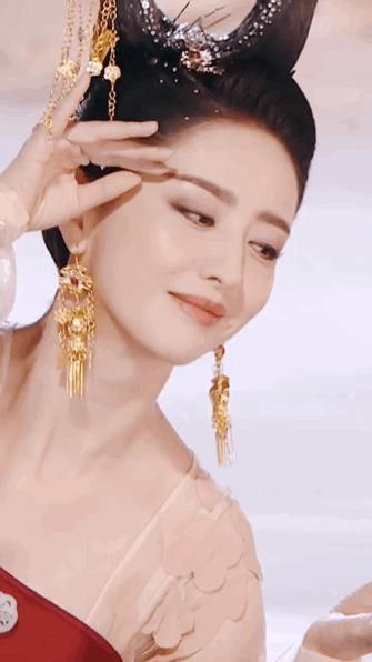 Mỹ nhân chiếm sóng show cuối năm: Đẹp như tiên nga giáng thế, ăn trọn điểm chuyên môn nhờ điệu múa trăm hoa đua nở- Ảnh 10.