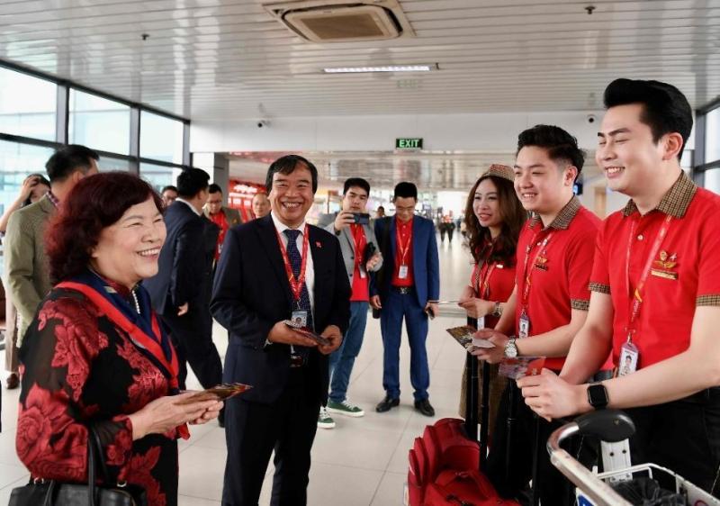 Ngày đầu xuân Bính Ngọ, những chuyến bay Vietjet mang theo lời chúc năm mới tốt lành- Ảnh 7.