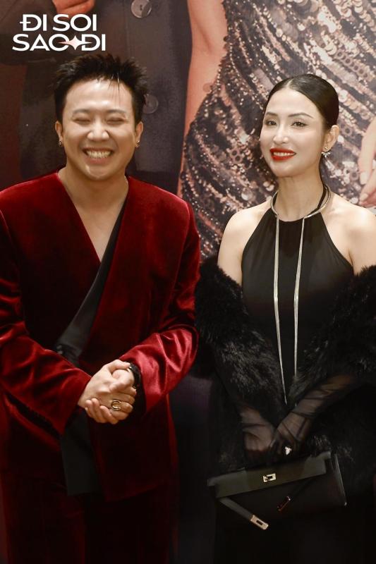 Thảm đỏ HOT nhất hôm nay: Trấn Thành cười tít mắt cạnh người yêu cũ, Văn Mai Hương đẹp sang như đoá hồng rực rỡ- Ảnh 2.