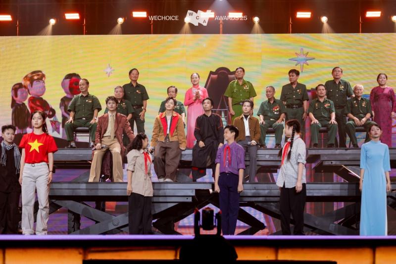 Huyền thoại Rock Hải Bột - Hoàng Dũng - Bùi Công Nam - buitruonglinh mở màn WeChoice Awards 2025 gây “nổi da gà” bằng niềm tự hào Việt Nam- Ảnh 6.