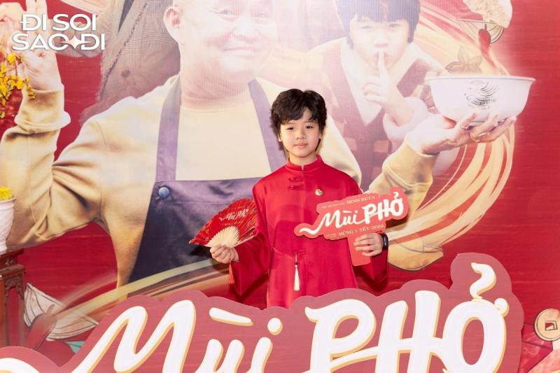 Thảm đỏ HOT nhất hôm nay: Vũ Thúy Quỳnh nhan sắc chấp trăm cam thường, Thu Trang ăn gì mà trẻ thế- Ảnh 12.