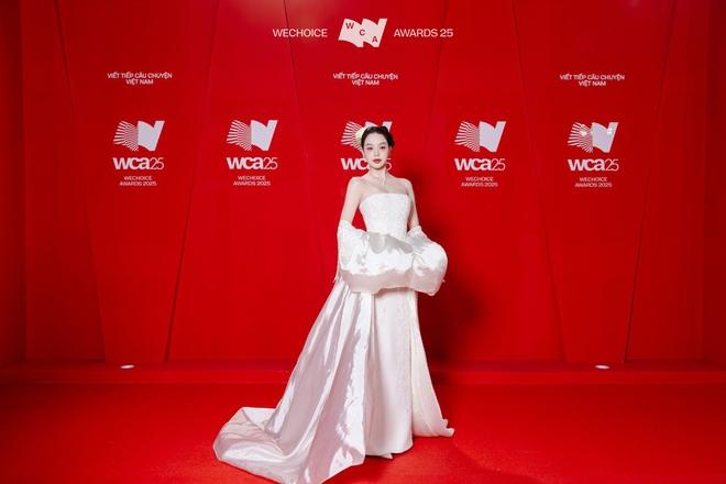 Khung hình đọ sắc đỉnh nhất WeChoice Awards 2025: Thanh Thuỷ và Thuý Ngân bất phân thắng bại- Ảnh 6.