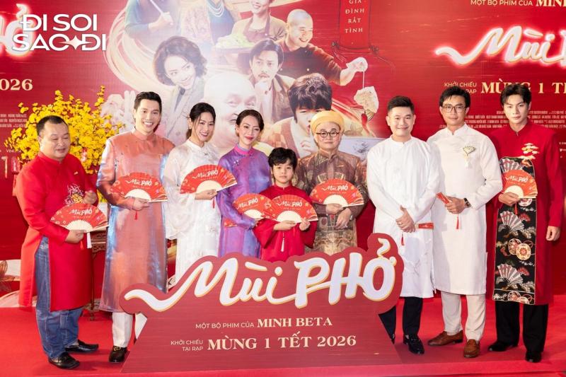 Thảm đỏ HOT nhất hôm nay: Vũ Thúy Quỳnh nhan sắc chấp trăm cam thường, Thu Trang ăn gì mà trẻ thế- Ảnh 1.
