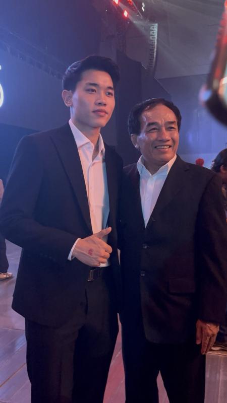 Tiểu mỹ nhân hot rần rần WeChoice Awards bỗng hóa fangirl thẹn thùng bên cạnh Đình Bắc- Ảnh 6.