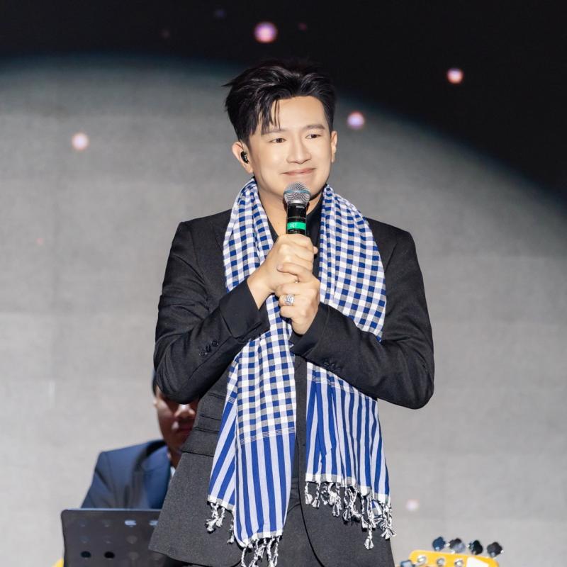 “Đủ nắng hoa sẽ nở, đủ rồi Dược Sĩ Tiến”- Ảnh 1.