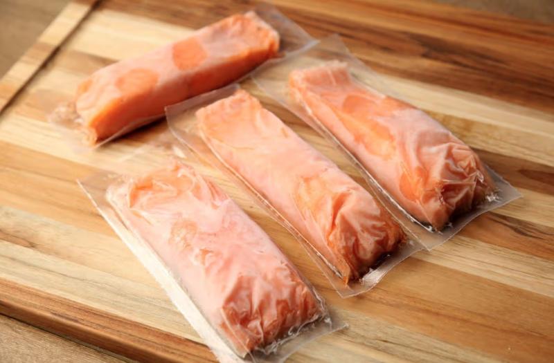 Rã đông cá kiểu này là "sai bét": Đây mới là cách làm đúng- Ảnh 1.