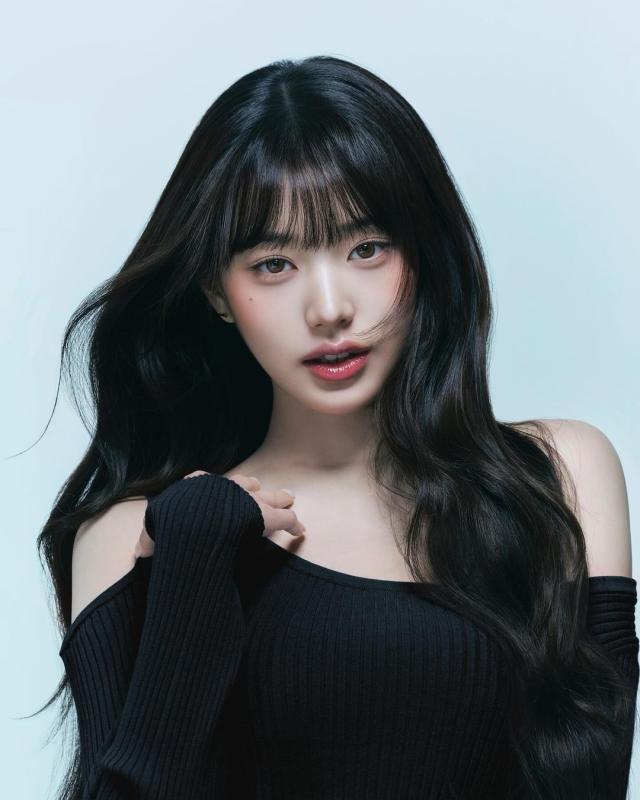 Gương mặt cứng đờ tới phát sợ của công chúa Kpop- Ảnh 9.
